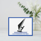 ボード黒青ウィンドサーフィンのウィンドサーファーカスタム ポストカード (スタンド正面)