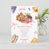 ボード&ボウシャルキュテリーピンクガール赤ちゃんシャワー 招待状 (スタンド正面)