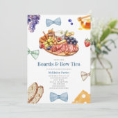 ボード&ボウタイシャルキュテリーブルーボーイベビーシャワー 招待状 (スタンド正面)