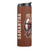 ボーパーソナライズされたママサッカーシーズンゲームデー タンブラー (回転左)