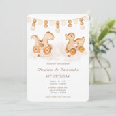 ボーホー双子の1歳誕生日カード 招待状 (スタンド正面)