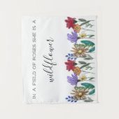 ボーホー水彩のワイルドフラワーズ “バラの花畑で…” タペストリー (正面)