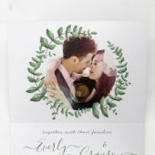 ボーホー グリーン リーフ オリーブ グリーン アッシュ フレア ウェディング トリ 三つ折り招待状 (内部最初)