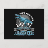 ボーラザウルスボーリングボウリングをする人、 クリケットの投手ストライクギフト ポストカード (正面)