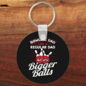 ボーリングパパは普通のパパのように、より大きな男性と キーホルダー (正面)