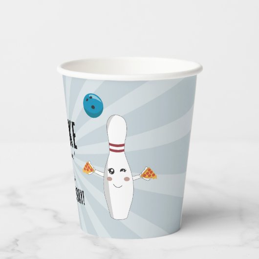 ボーリングピザストライクアップいくつかのおもしろい子供の誕生日 紙コップ (裏面)