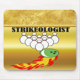 ボーリングピンとボール(STRIKEOLOGIST) マウスパッド