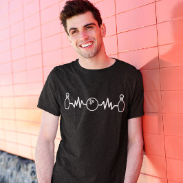 ボーリング心拍おもしろいボウリングをする人、 クリケットの投手球 Tシャツ