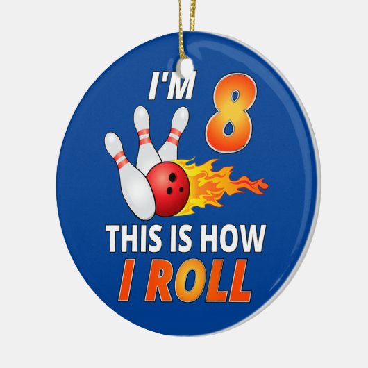 ボーリング誕生日8歳オールドボーイおもしろいボウリングをする人、 クリケットの投手ガール セラミックオーナメント (左)