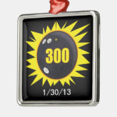 ボーリング、ボール、イエローグラフィックで完璧なゲーム メタルオーナメント (左)