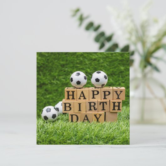 ボールとハッピーバースデー語を持つサッカー誕生日 (スタンド正面)