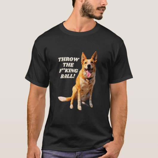 ボールをオーストラリアの牛の犬の皮をむく Tシャツ (正面)