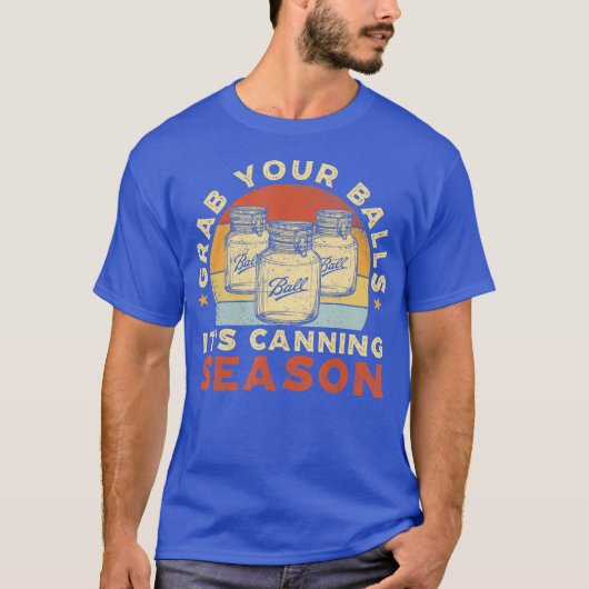 ボールをグラブその缶詰シーズンレトロヴィンテージ Tシャツ (正面)