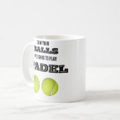 ボールを掴んで、パデルマ遊グに行った コーヒーマグカップ (正面左)