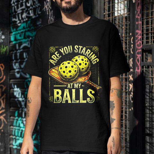 ボールを見つめてるの? - ピックルボールウェア Tシャツ