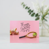 ボール付きテニスハッピーバースデーとラケットピンクP ポストカード (スタンド正面)