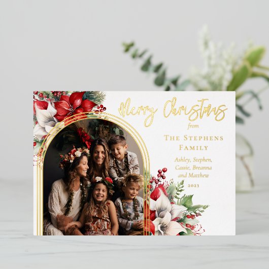 ポインセチアと松のアーチ写真メリークリスマス 箔シーズンカード (立ち正面)