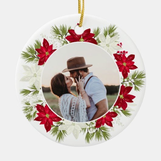 ポインセチアの花と松の丸いクリスマス セラミックオーナメント (正面)