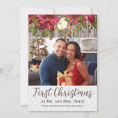 ポインセチアの風情ある木の写真 ファーストクリスマス Mr. Mrs シーズンカード (正面)