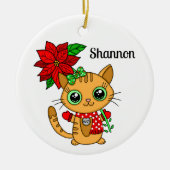 ポインセチアパーソナライズされたを持つオレンジ色の猫 セラミックオーナメント (正面)