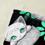 ポケットからよくはしゃぐかわいい猫 ビーチタオル (インサイチュ)