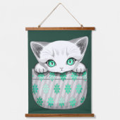 ポケットからよくはしゃぐかわいい猫 吊り下げ型タペストリー (正面)