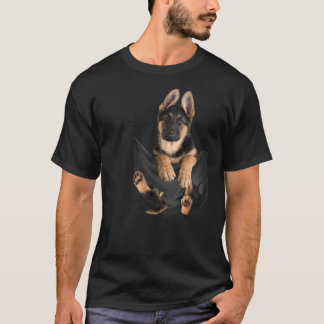 ポケットの中のジャーマンシェパード 楽しい犬好きギフト Tシャツ