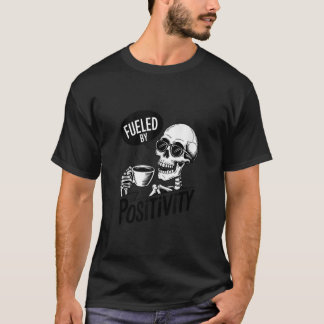 ポジティブおもしろいなコーヒー愛好家によって燃料を与えられたスケルトン Tシャツ