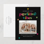 ポジティブなバイブス♪編集可能なカラーホリデー ポストカード (正面/裏面)