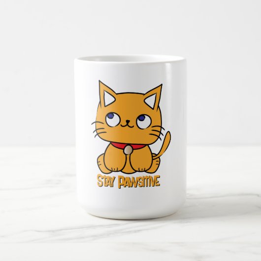 ポジティブなパウを持つ可愛い子猫の漫画 コーヒーマグカップ (中央)