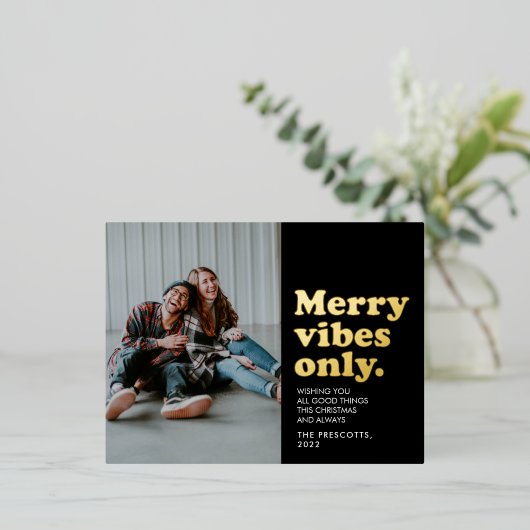 ポジティブな気持ちだけのレトロなブラックゴールドのクリスマス 箔シーズンポストカード (立ち正面)