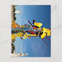 ポストカードに作成されたボランティア活動への献上品