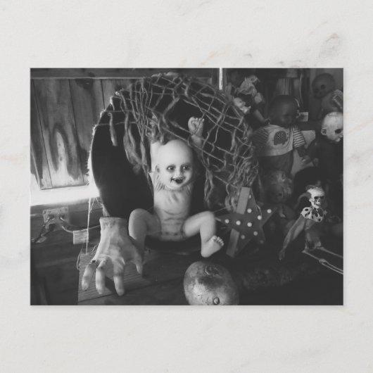 ポストクロッシング – 黒と白の不気味なハロウィーンの人形 ポストカード (正面)