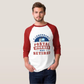 ポスト退職した会社員モダンタイポグラフィ Tシャツ (正面フル)