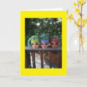 ポットフぶら下がったレンズのアウトグループ誕生日 カード (黄色い花)