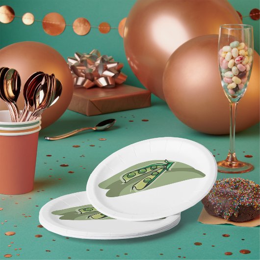 ポッドに入ったエンドウ豆 ペーパープレート