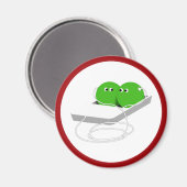 ポッドに入った二つの豆 マグネット (正面/裏面)