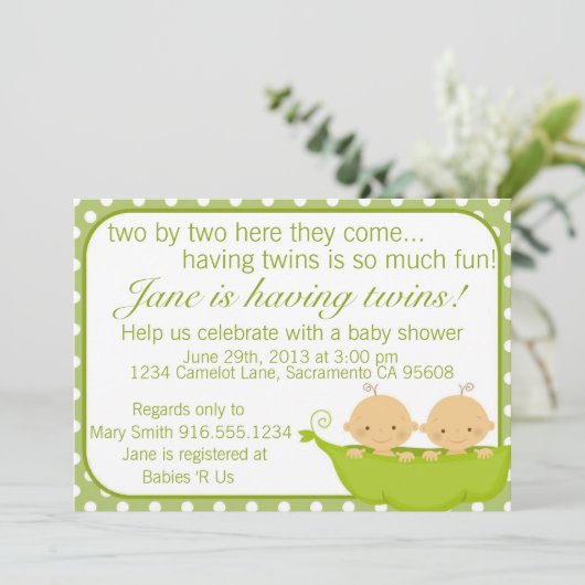 ポッドのエンドウ豆はベビーシャワーの招待状を結び付けます 招待状 (スタンド正面)