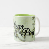 ポッドのマグの2個のエンドウ豆 ツートーンマグカップ (正面右)