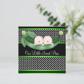 ポッドの双子の男の子の赤ちゃんシャワーの可愛い緑のエンドウ 招待状 (スタンド正面)