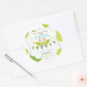 ポッドの双生児の男の子の2個のエンドウ豆はラベル感謝していしています ラウンドシール (封筒)