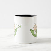 ポッドの対のエンドウ豆 ツートーンマグカップ (中央)