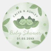 ポッドの2つの豆ツインガールズベビーシャワーステッカー ラウンドシール (正面)