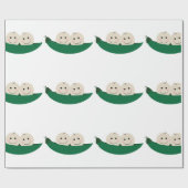 ポッドの2個のエンドウ豆はベビーを結び付けます ラッピングペーパー (フラット)