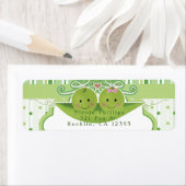 ポッドツインズベビーシャワー招待状の2つのエンドウ ラベル (インサイチュ)