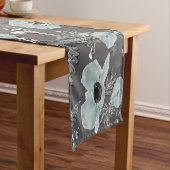 ポッパイズブルーグレー炭の水の色のデコール ショートテーブルランナー (インサイチュ)