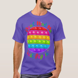 ポッピン可愛いラウンドファイドゲットセンソ気にしない Tシャツ