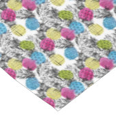 ポップアートのパイナップルおよびシュロの葉2 テーブルクロス (アングル)