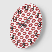 ポップアート: 赤い口紅のキス ラージ壁時計 (傾斜)