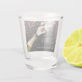 ポップ・アートのコルクと祝 ショットグラス (裏面)